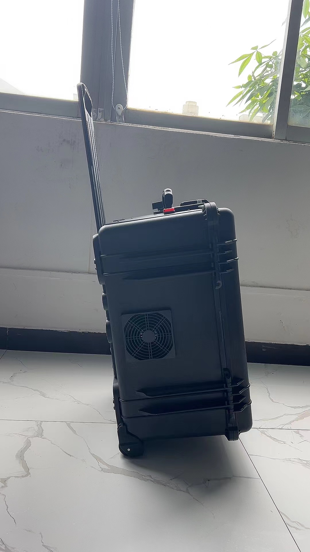 丰润手拉箱型移动通信干扰器
